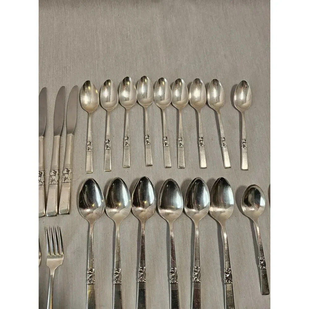 Oneida Community Morning Star Silverplate Flatware 26 Piece Lot